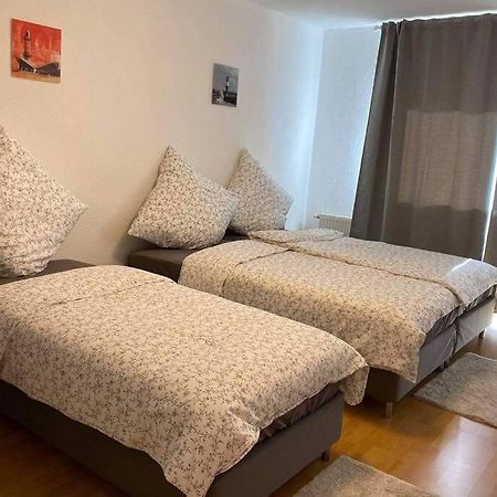 Beste Lage In Rostock: 2-Zimmerwohnung Mit Balkon Im 1.Og Ngoại thất bức ảnh