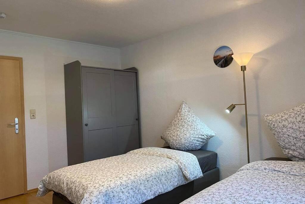 Beste Lage In Rostock: 2-Zimmerwohnung Mit Balkon Im 1.Og Ngoại thất bức ảnh