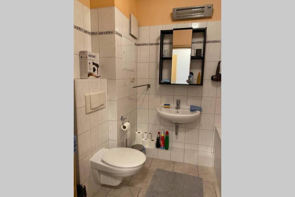 Beste Lage In Rostock: 2-Zimmerwohnung Mit Balkon Im 1.Og Ngoại thất bức ảnh