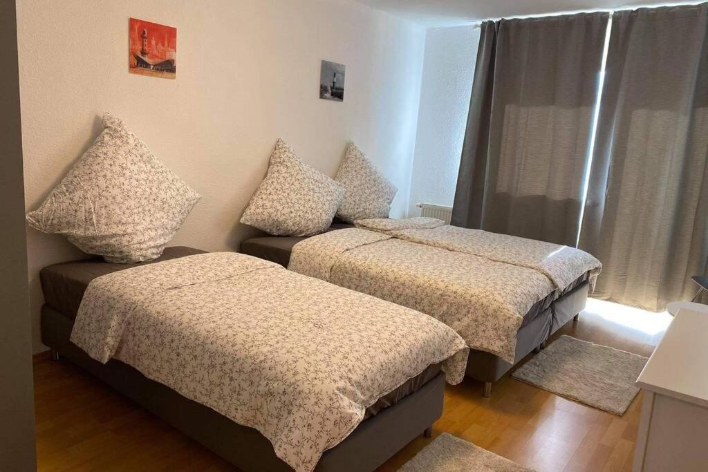 Beste Lage In Rostock: 2-Zimmerwohnung Mit Balkon Im 1.Og Ngoại thất bức ảnh