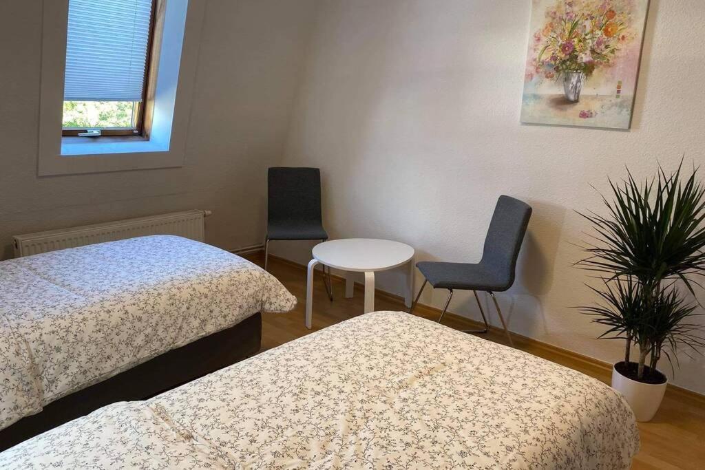 Beste Lage In Rostock: 2-Zimmerwohnung Mit Balkon Im 1.Og Ngoại thất bức ảnh